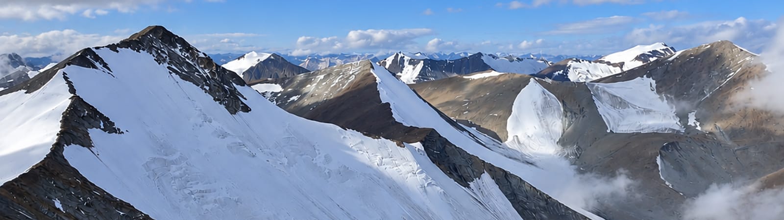 UT-KANGRI-VIEW